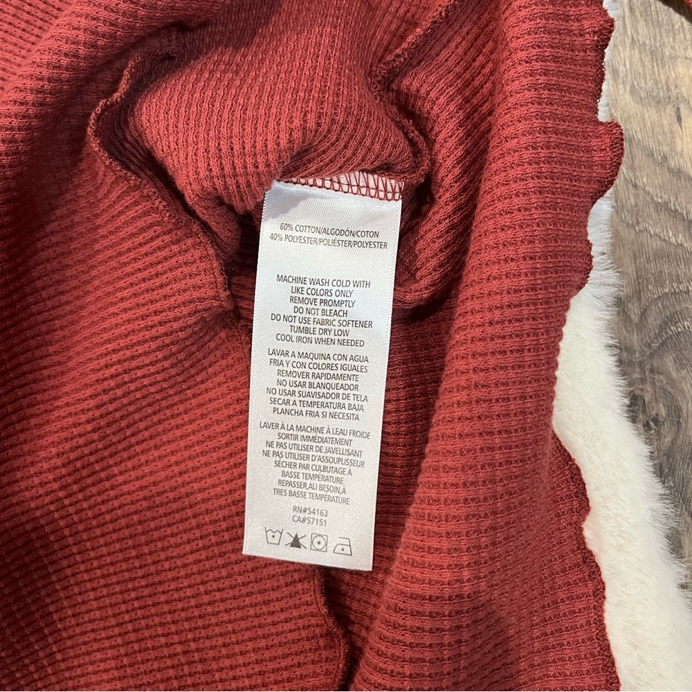 NWT Calvin Klein Long Sleeve Waffle Top Size Medium - Picture 5 of 5